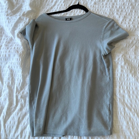 H&M blue t shirt good condition - Picture 1 of 1
